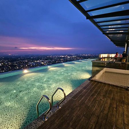 Quartz Residence - Melaka Kültér fotó